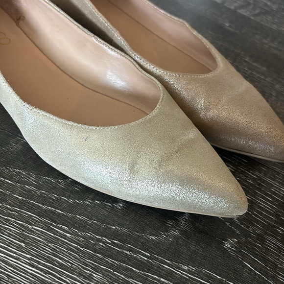 Franco Sarto Leather Shimmery golden ballet flats with ankle strap size: 7.5 - Picture 3 of 7